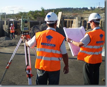 construction surveyor - land surveyor